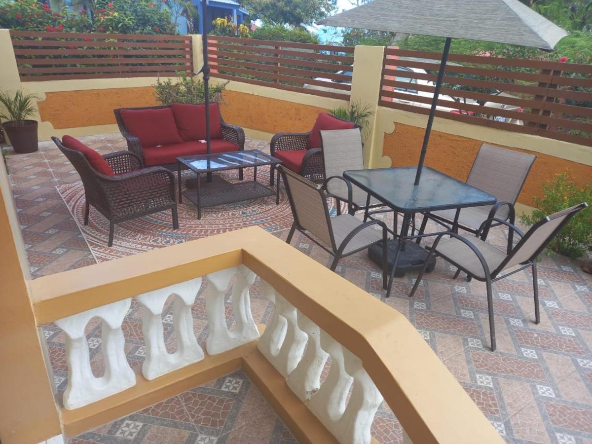 Brytan Villa Treasure Beach Buitenkant foto