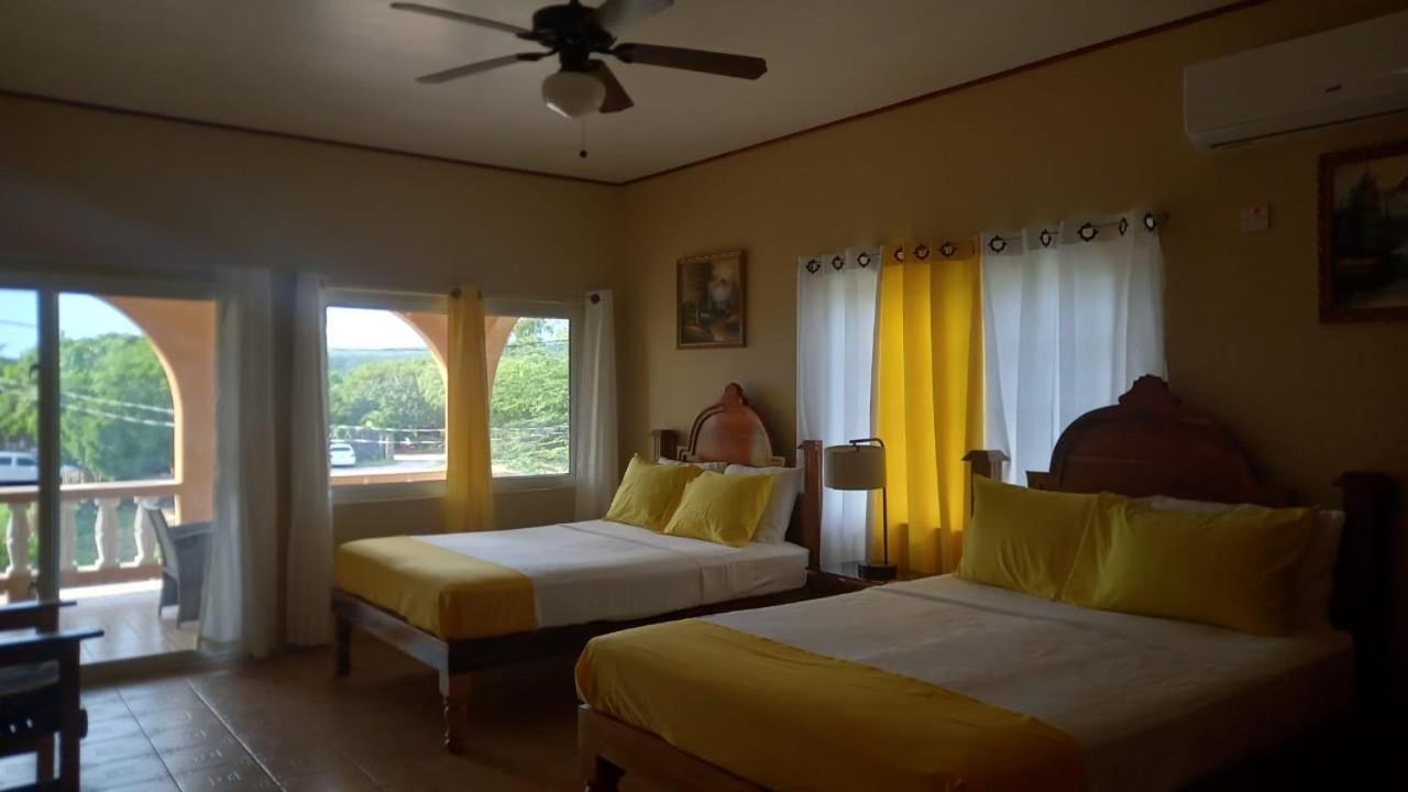 Brytan Villa Treasure Beach Buitenkant foto
