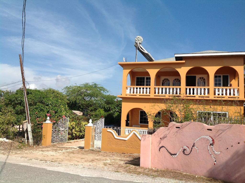 Brytan Villa Treasure Beach Buitenkant foto