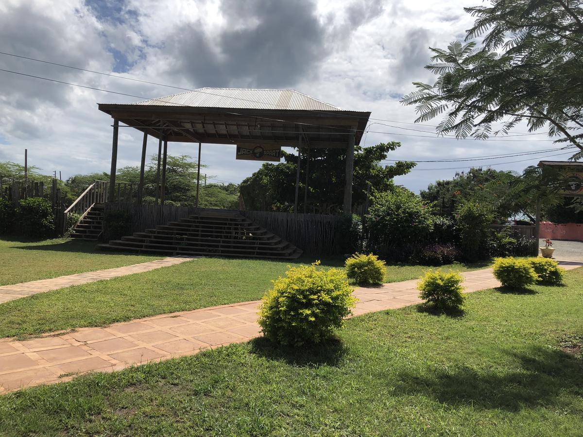 Brytan Villa Treasure Beach Buitenkant foto